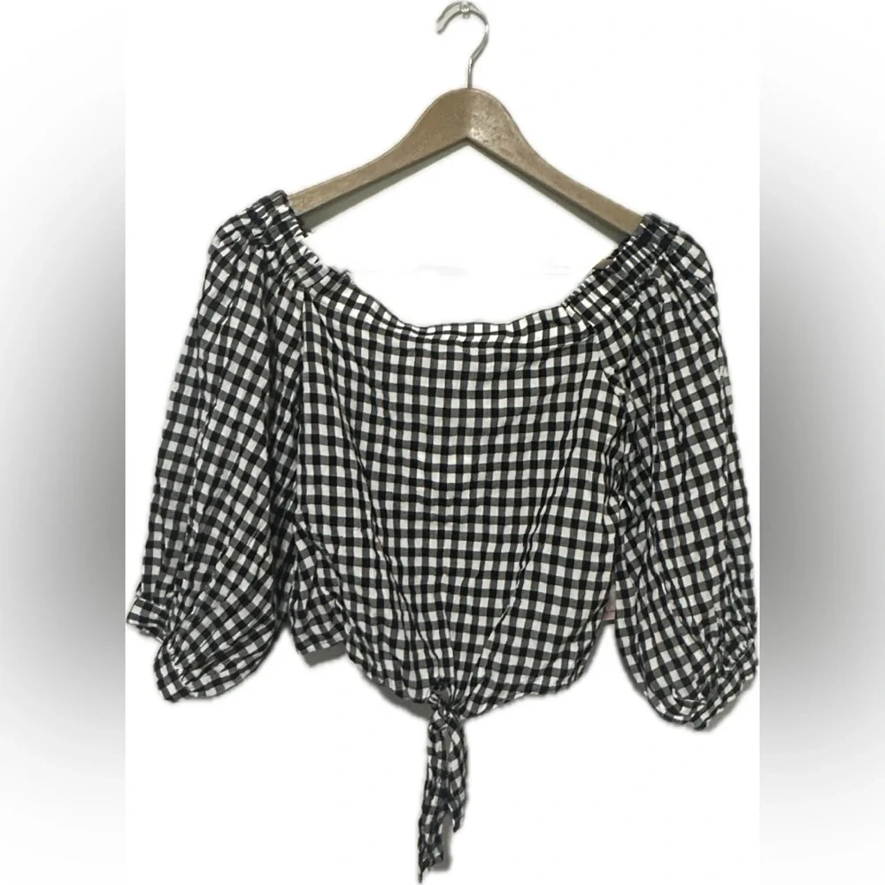 Forever 21 Cropped Buffalo Check Peasant Top w/Tie Front-Size Medium (NWT) - Picture 6 of 9